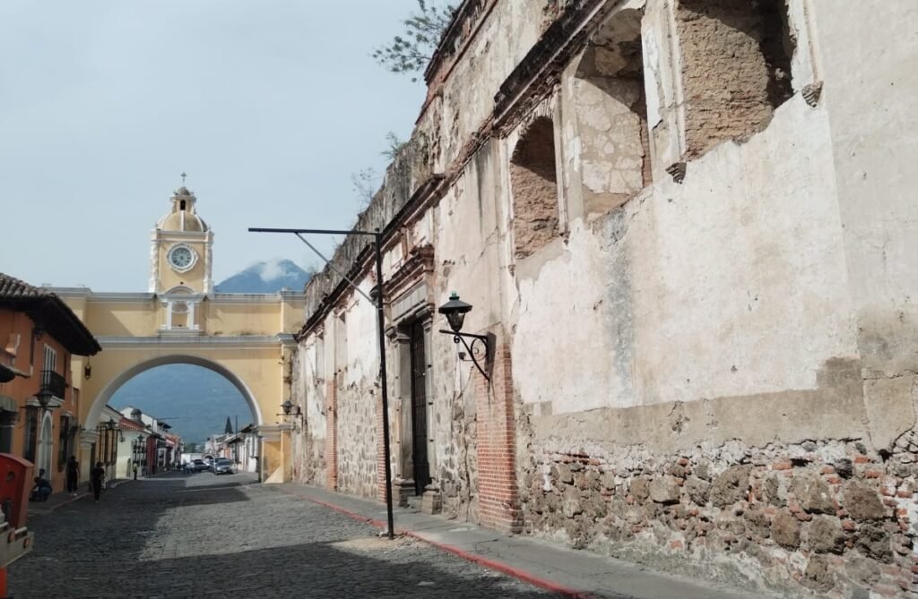 Calle del Arco Antigua Guatemala