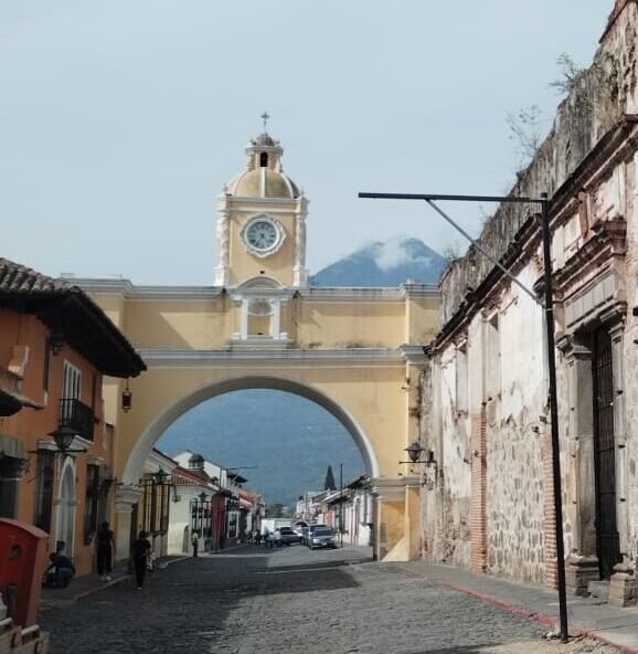 Calle del Arco Antigua Guatemala